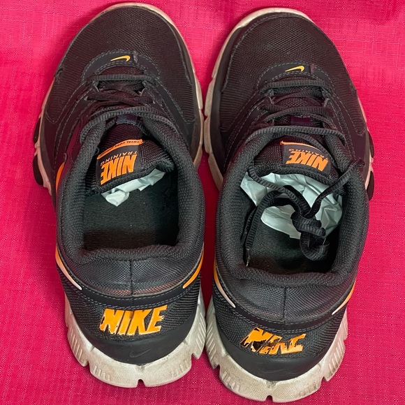 NIKE TRAINING SNEAKERS DARK GRAY & ORANGE SIZE 8.5 - Picture 6 of 13